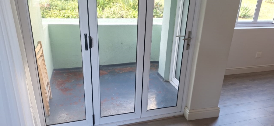 To Let 1 Bedroom Property for Rent in Vredehoek Western Cape